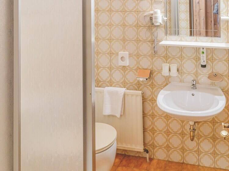 패밀리 룸, Styrolerhof