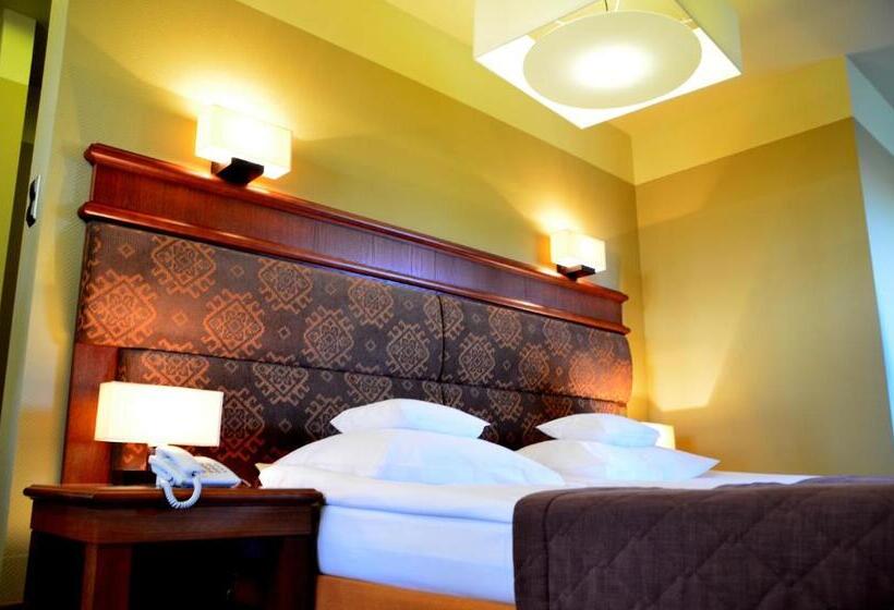 חדר סטנדרט, Wawrzyniak