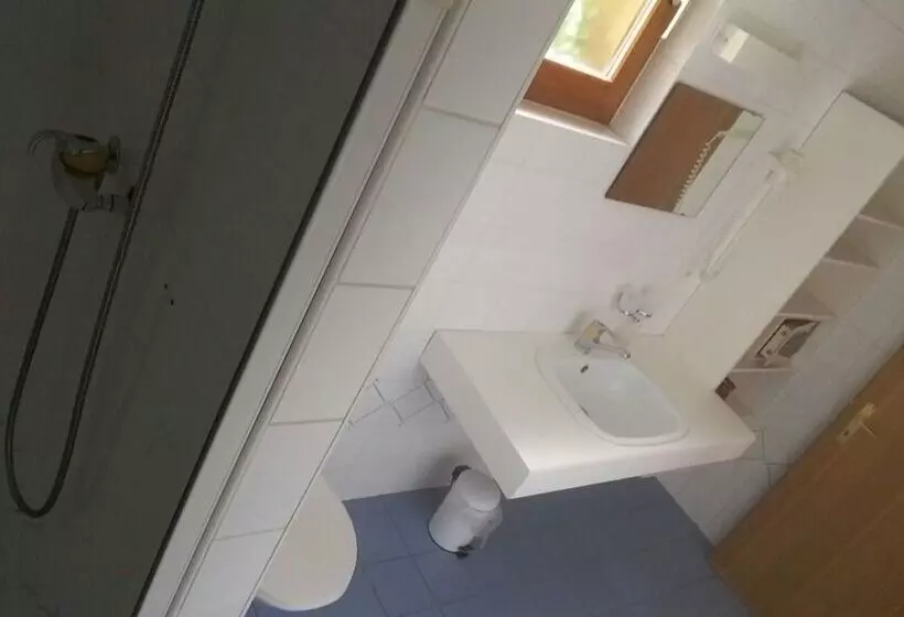 スタンダードシングルルーム, Motel Des Sports Martigny