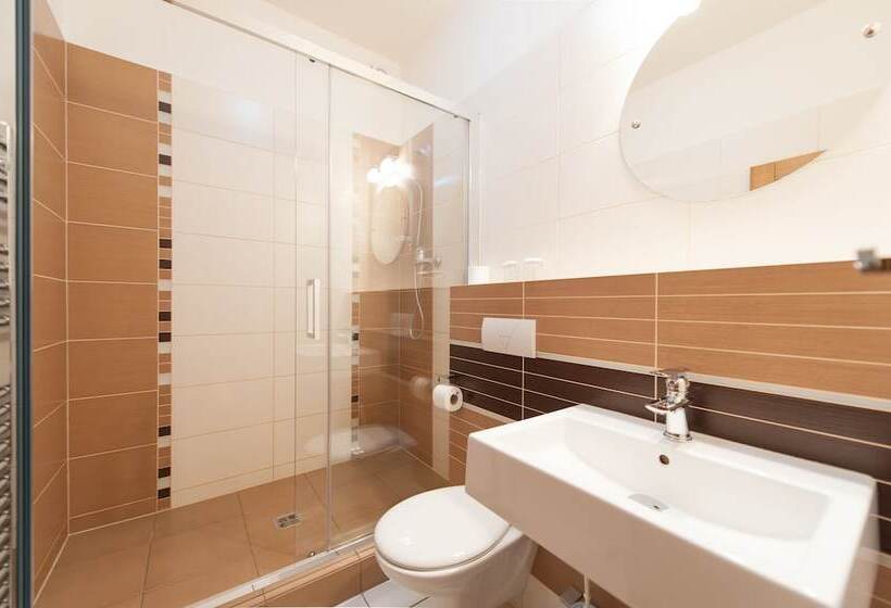 Quarto Estandar, V Centru