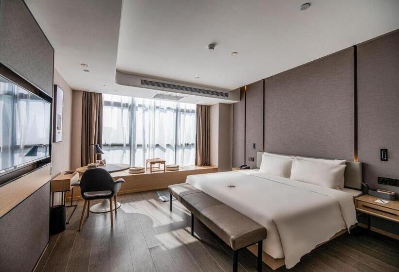 Люкс Повышенной Комфортности, Atour S Hotel Shenzhen Longgang Zhonghaixing