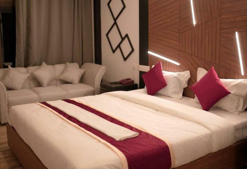 バルコニー付スイート, The Lavender Resort Waynad