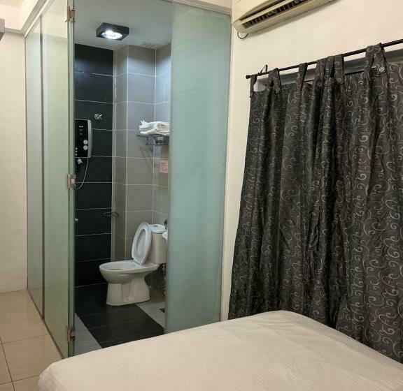 חדר אקונומי, Coastline