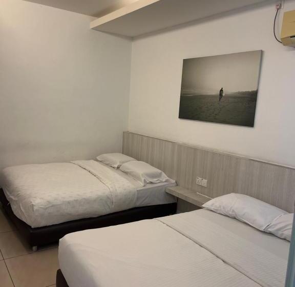 חדר משפחתי דלוקס, Coastline