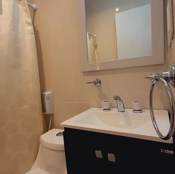 اتاق استاندارد سه نفره, Dinastia Boutique