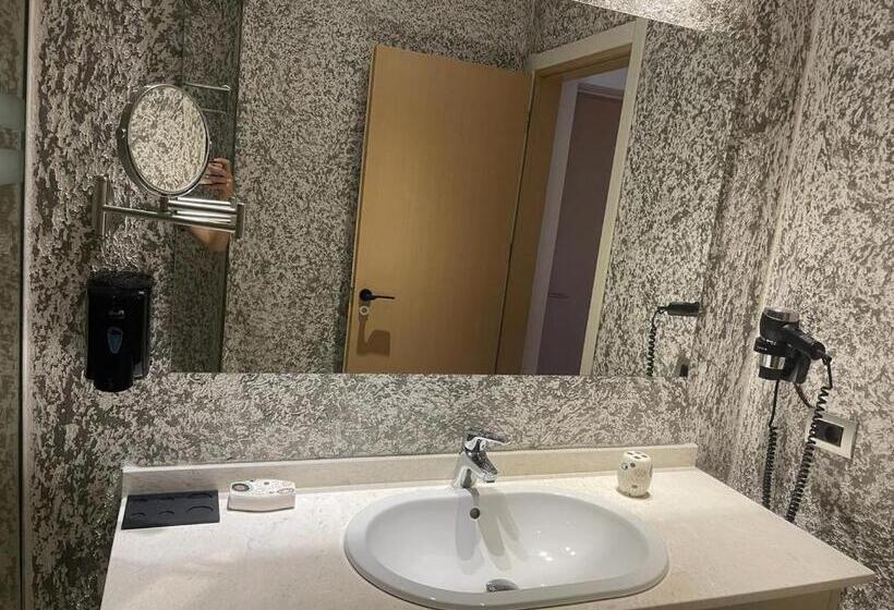 جناح جونيور مزوَّد بشرفة, 3b Suites Boutique