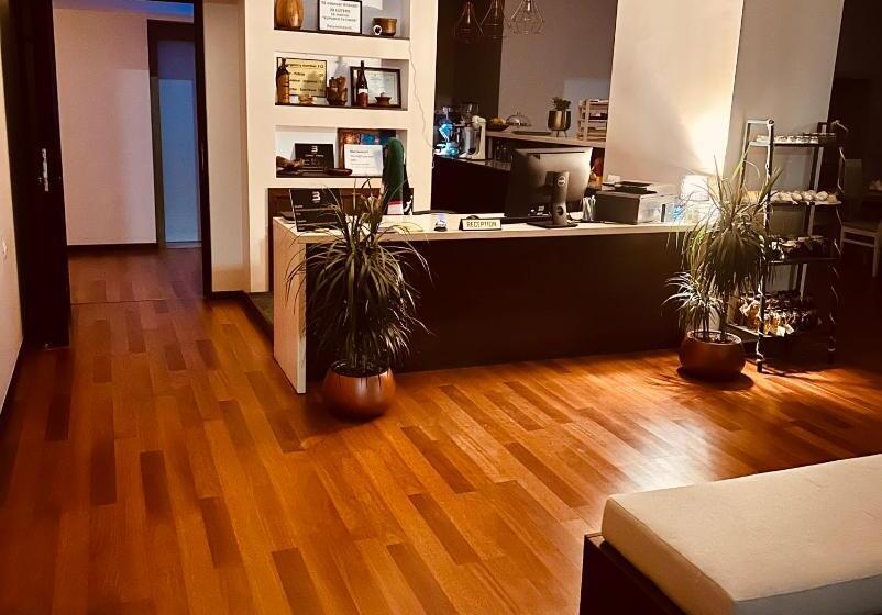 جناح جونيور مطلّ علي البحر, 3b Suites Boutique