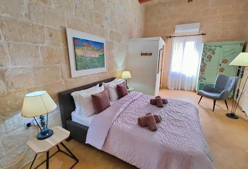 اتاق استاندارد با تخت بزرگ, Gawhra B&b
