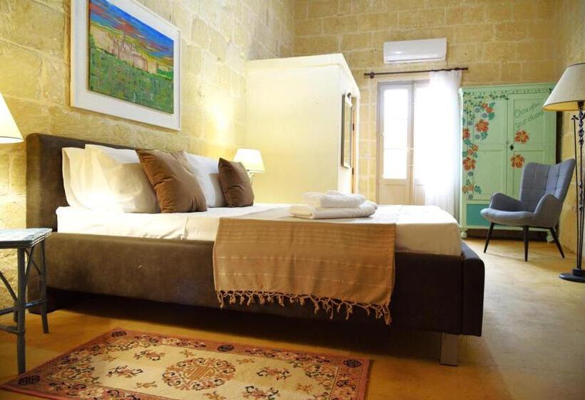 اتاق استاندارد با تخت بزرگ, Gawhra B&b