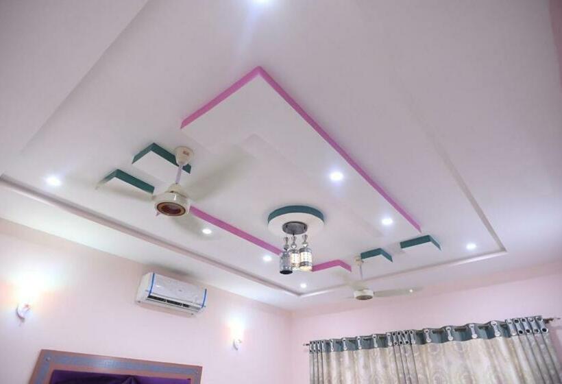 디럭스 트리플 룸, Shaheen Continental Multan