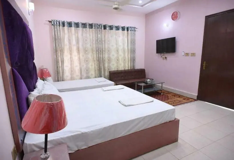 اتاق لوکس سه تخته, Shaheen Continental Multan