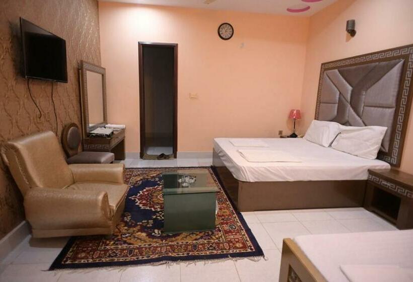 اتاق لوکس سه تخته, Shaheen Continental Multan