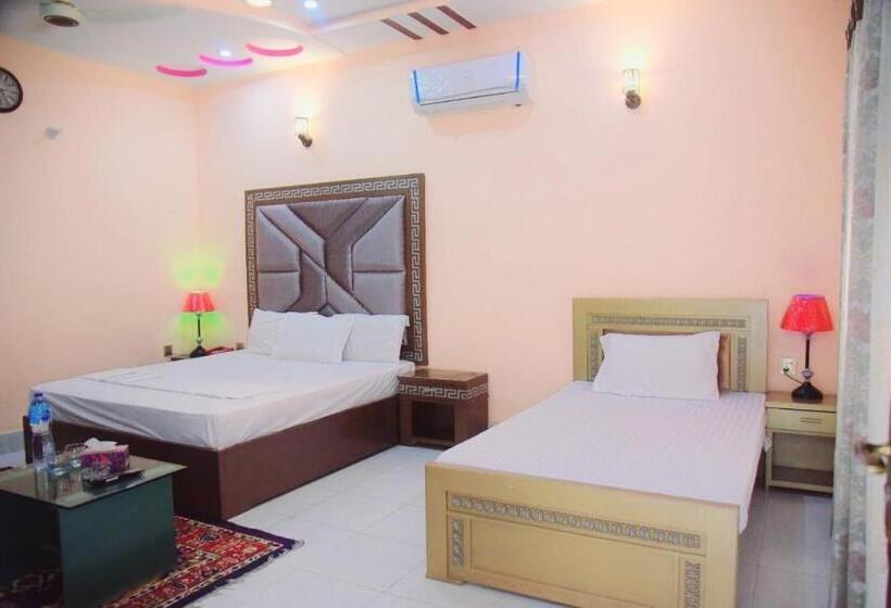 디럭스 트리플 룸, Shaheen Continental Multan