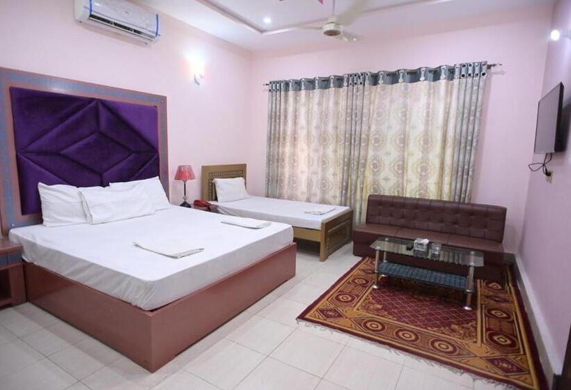 디럭스 트리플 룸, Shaheen Continental Multan