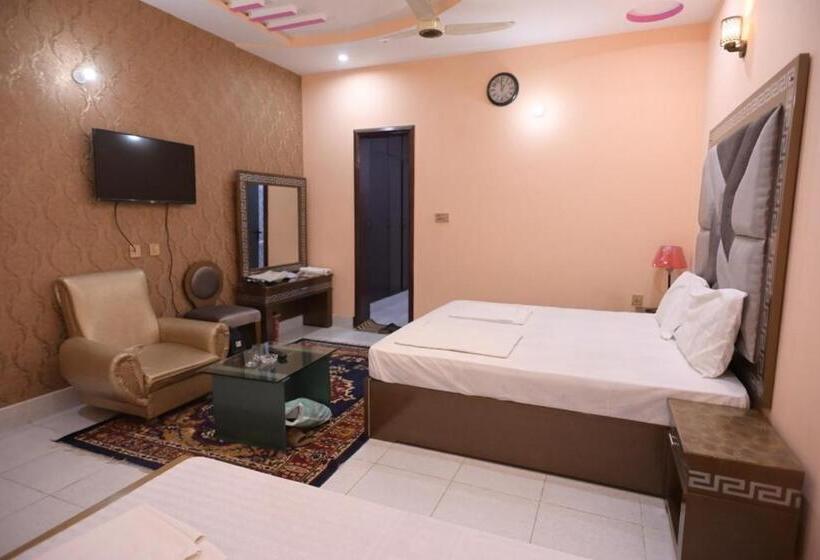 디럭스 룸, Shaheen Continental Multan