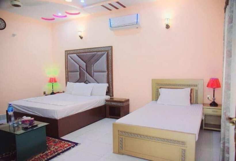 디럭스 트리플 룸, Shaheen Continental Multan