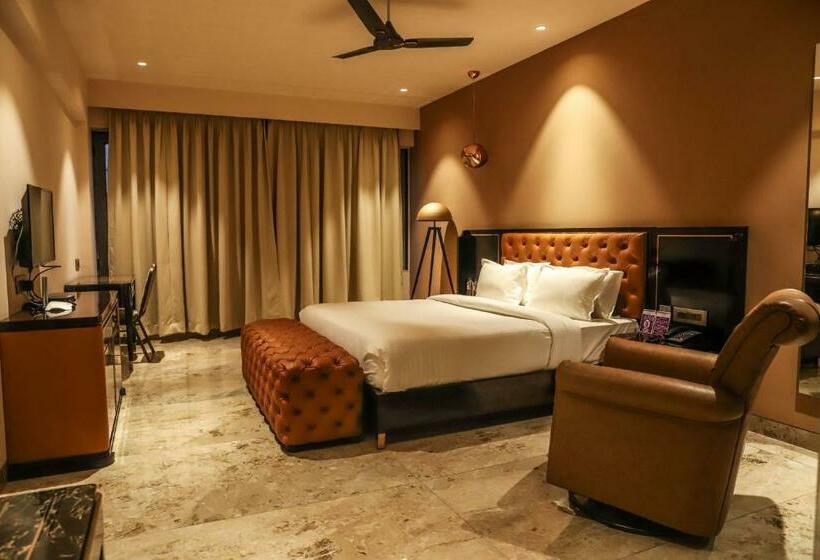 Номер Deluxe Кровать Кинг, Vits Bharat Nanded