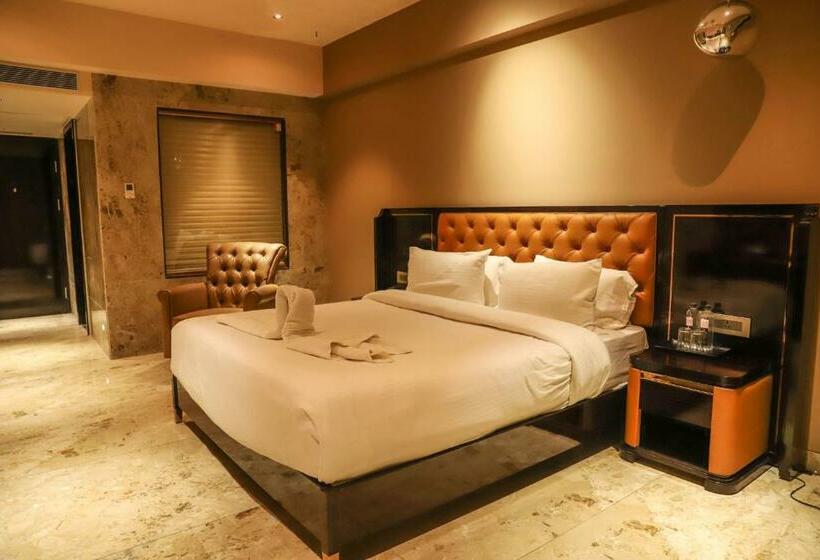 キングサイズベッドのデラックスルーム, Vits Bharat Nanded