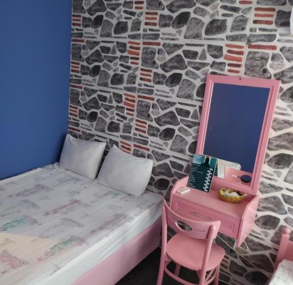 اتاق استاندارد سه نفره, Dionysos Otel & Restoran & Ada Kahvaltı