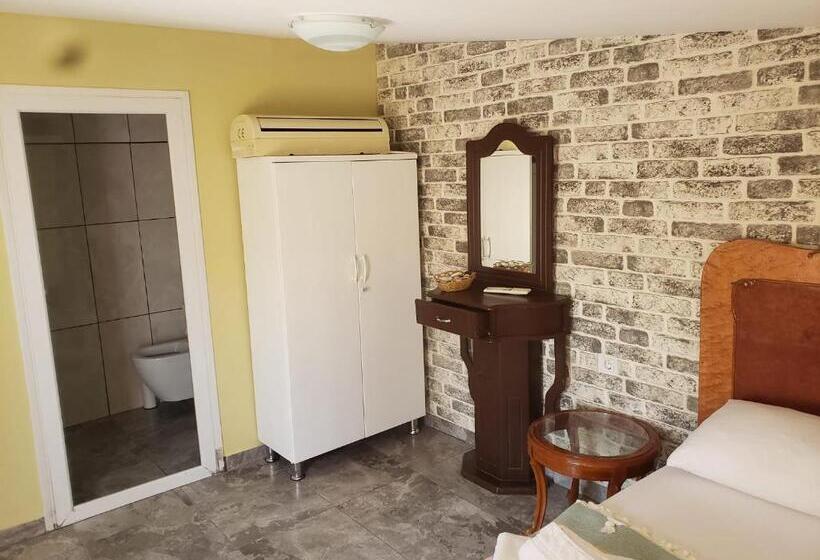 اتاق استاندارد با تراس, Dionysos Otel & Restoran & Ada Kahvaltı