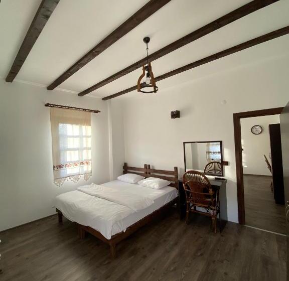 سوئیت با بالکن, Şelale Konak Çavuş'un Yeri