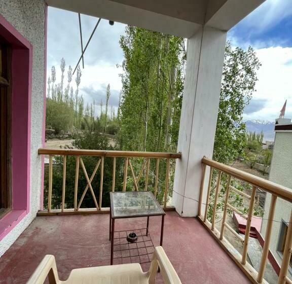 חדר דלוקס עם מרפסת, Napishu Guest House