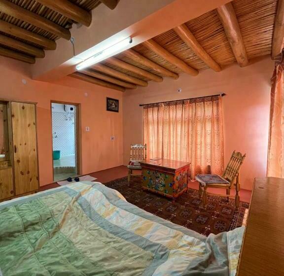 חדר דלוקס עם מרפסת, Napishu Guest House