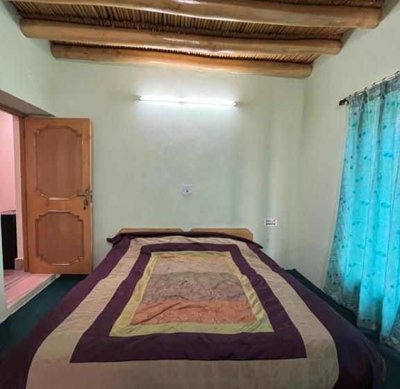 חדר דלוקס, Napishu Guest House