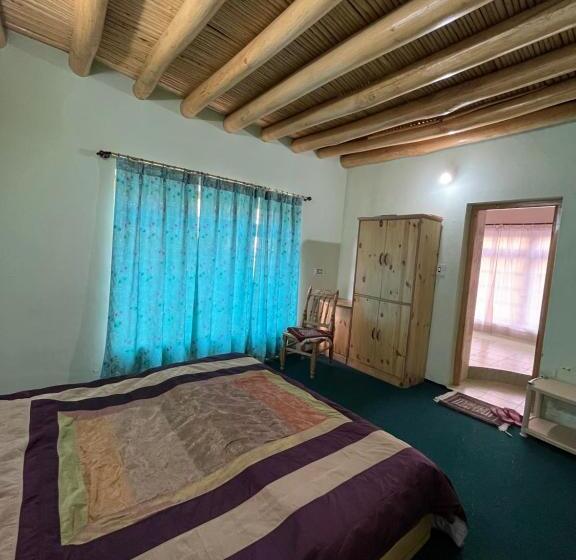 חדר דלוקס, Napishu Guest House