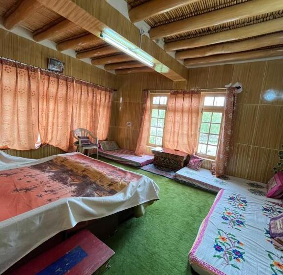 חדר דלוקס עם מרפסת, Napishu Guest House