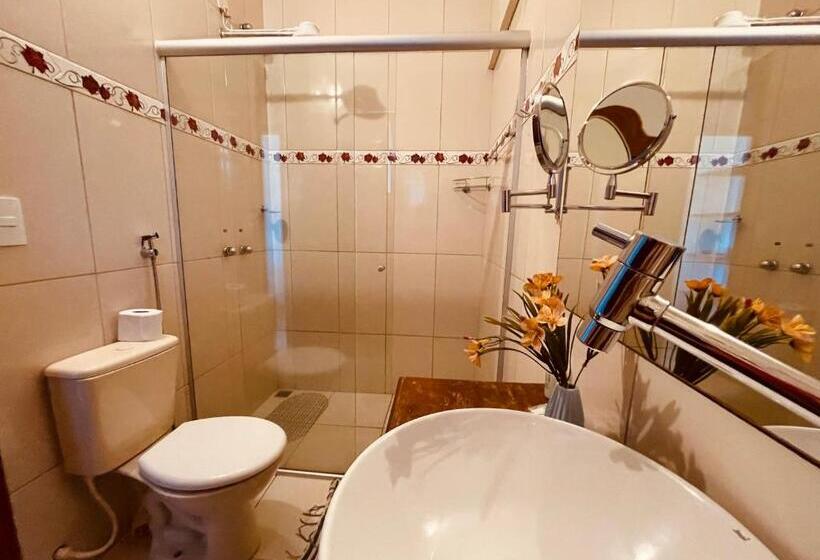 Quarto Superior Quádruplo, Pouso Das Flores