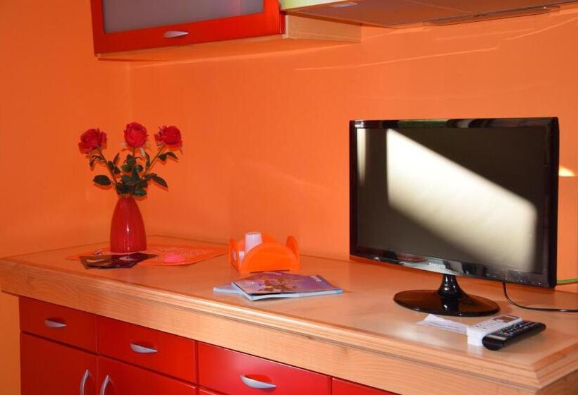 غرفة ديلوكس ثلاثية, Al Chiaro Di Luna