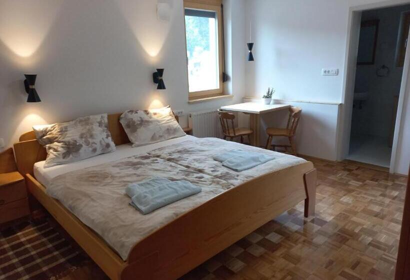 اتاق استاندارد, Sobe Levc