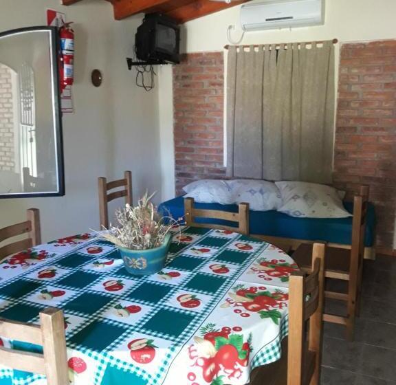 غرفة عائلية, La Casa De Ana