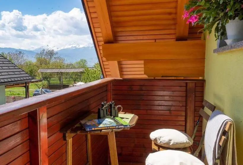 اتاق لوکس, Rooms Močilnik