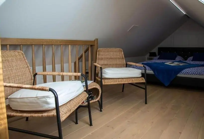 اتاق استاندارد, Rooms Močilnik