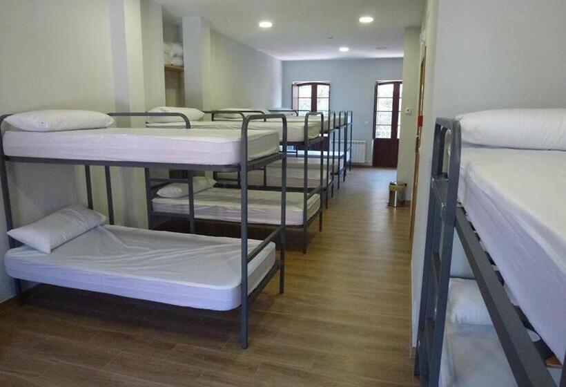 تختخواب در اتاق مشترک, Albergue Parroquial Santiago Apostol De Redondela