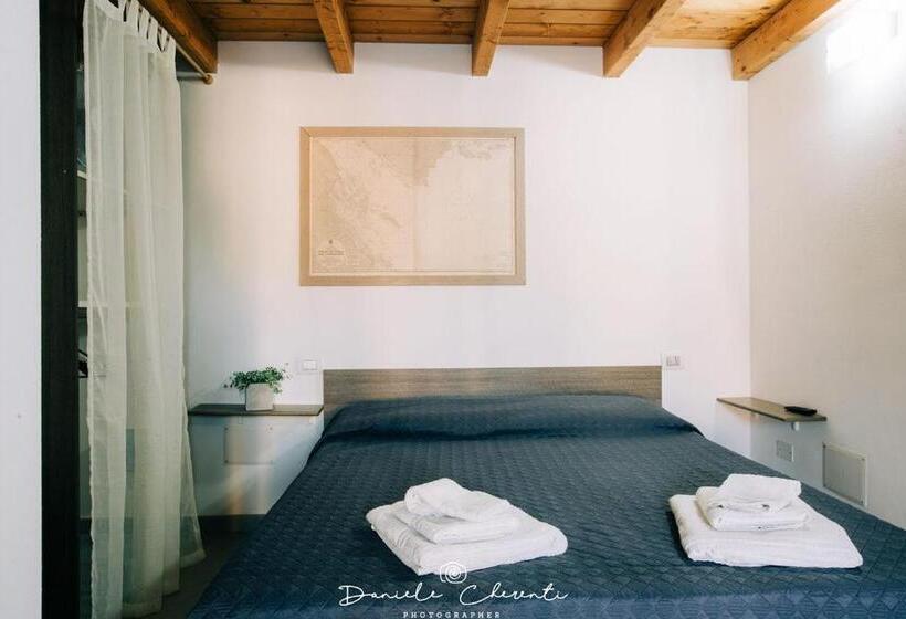 חדר דלוקס לשלושה, B&b Pan Di Zucchero