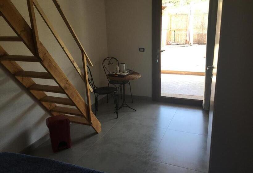 חדר דלוקס לשלושה, B&b Pan Di Zucchero