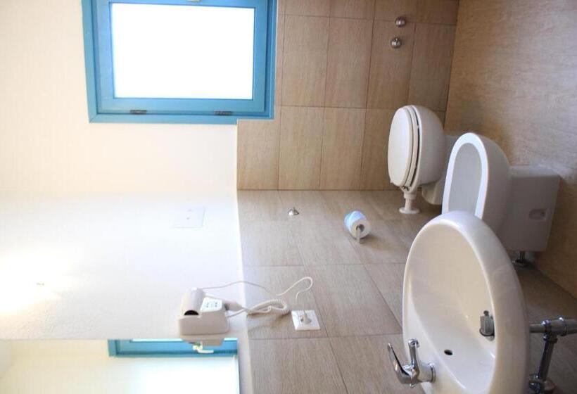 חדר דלוקס, Li Piri