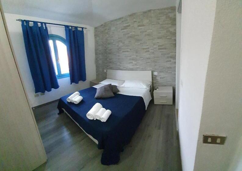 חדר דלוקס, Li Piri