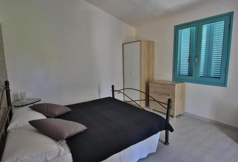 חדר סטנדרט נוף לגינה, Li Piri