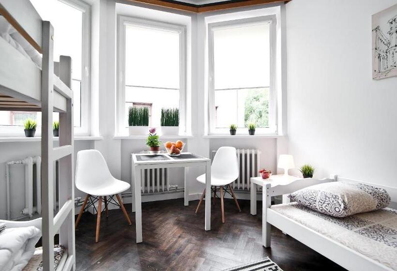 غرفة قياسية رباعية حمام مشترك, Extra Hostel Easy Kaunas