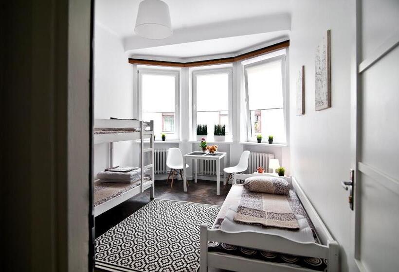 غرفة قياسية ثلاثية, Extra Hostel Easy Kaunas