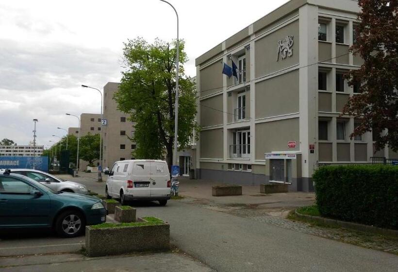 Quarto Estandar Banheiro Compartilhado, Hostel Strahov