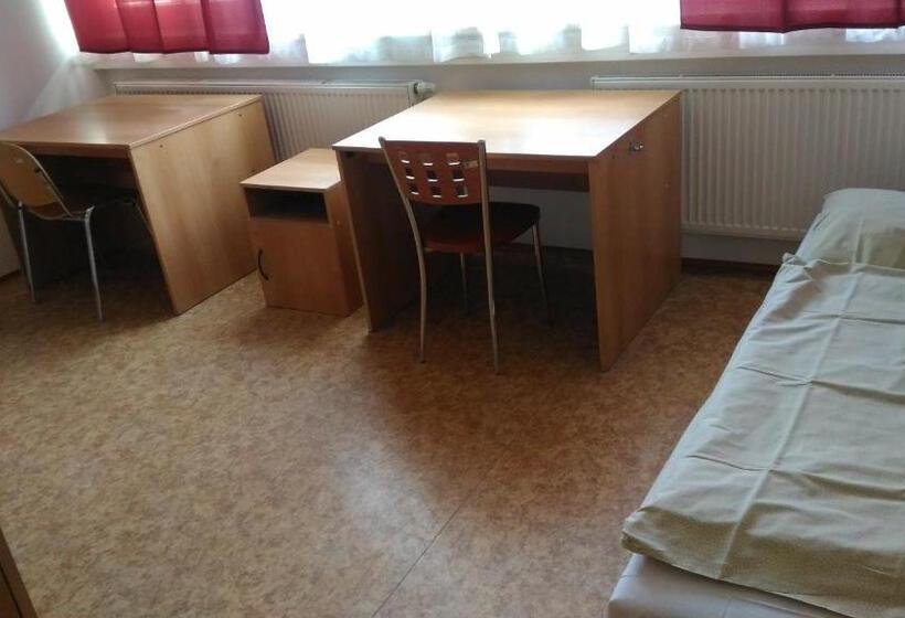 Quarto Estandar Banheiro Compartilhado, Hostel Strahov