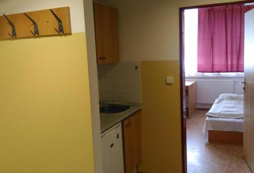 Quarto Estandar Banheiro Compartilhado, Hostel Strahov