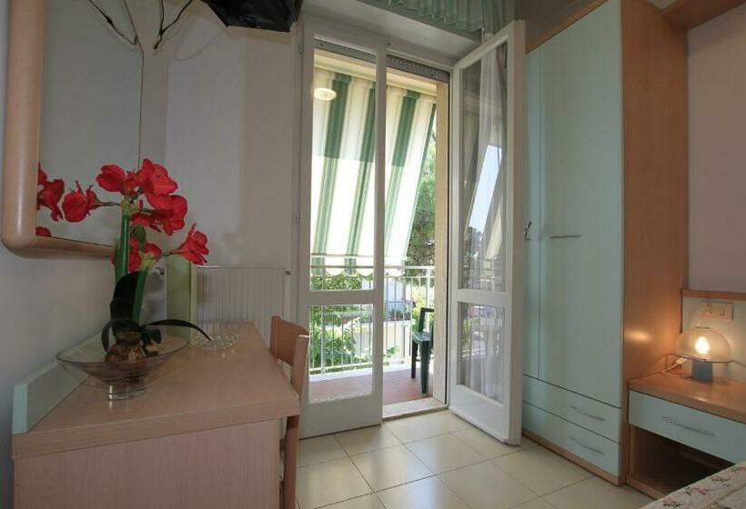 ファミリールーム, Vera