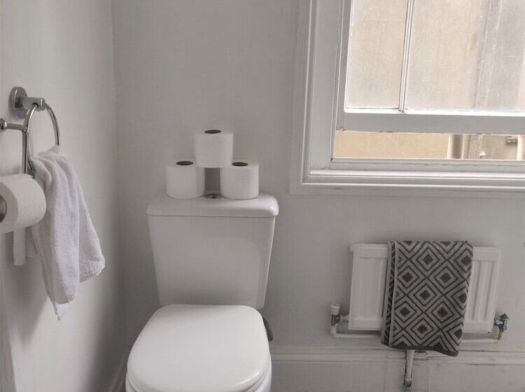 غرفة قياسية فردية حمام مشترك, Arlington Villas Townhouse By Clifton Short Lets