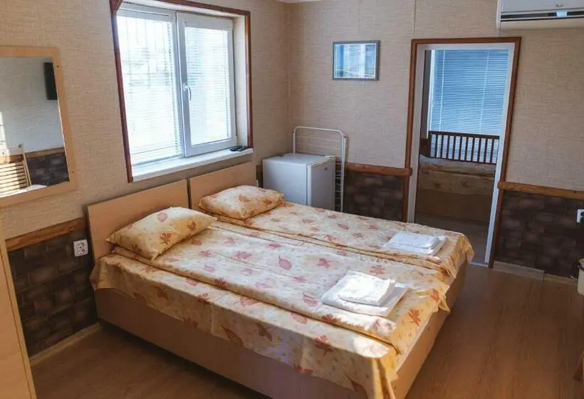 エコノミー４人部屋, Guest House Nevena
